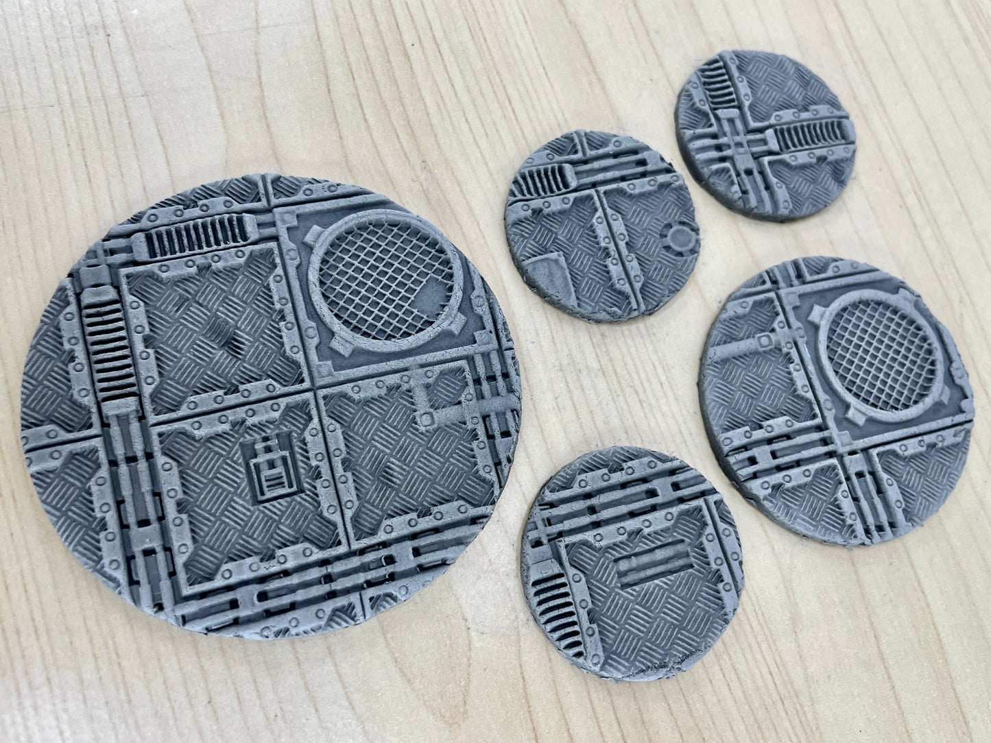 Print 'N' Roll Set 28: Grim Iron Underbelly (Texture Roller and Terrain Set)