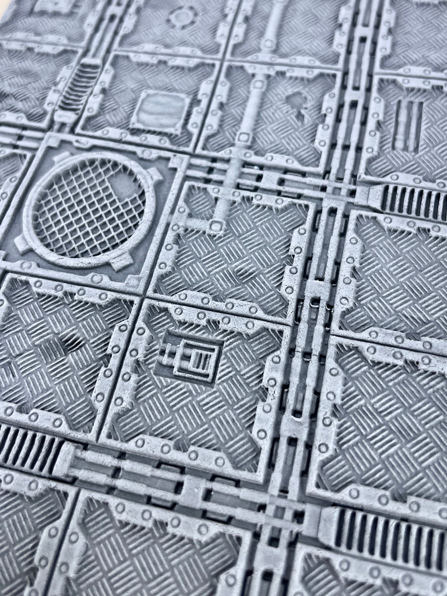 Print 'N' Roll Set 28: Grim Iron Underbelly (Texture Roller and Terrain Set)