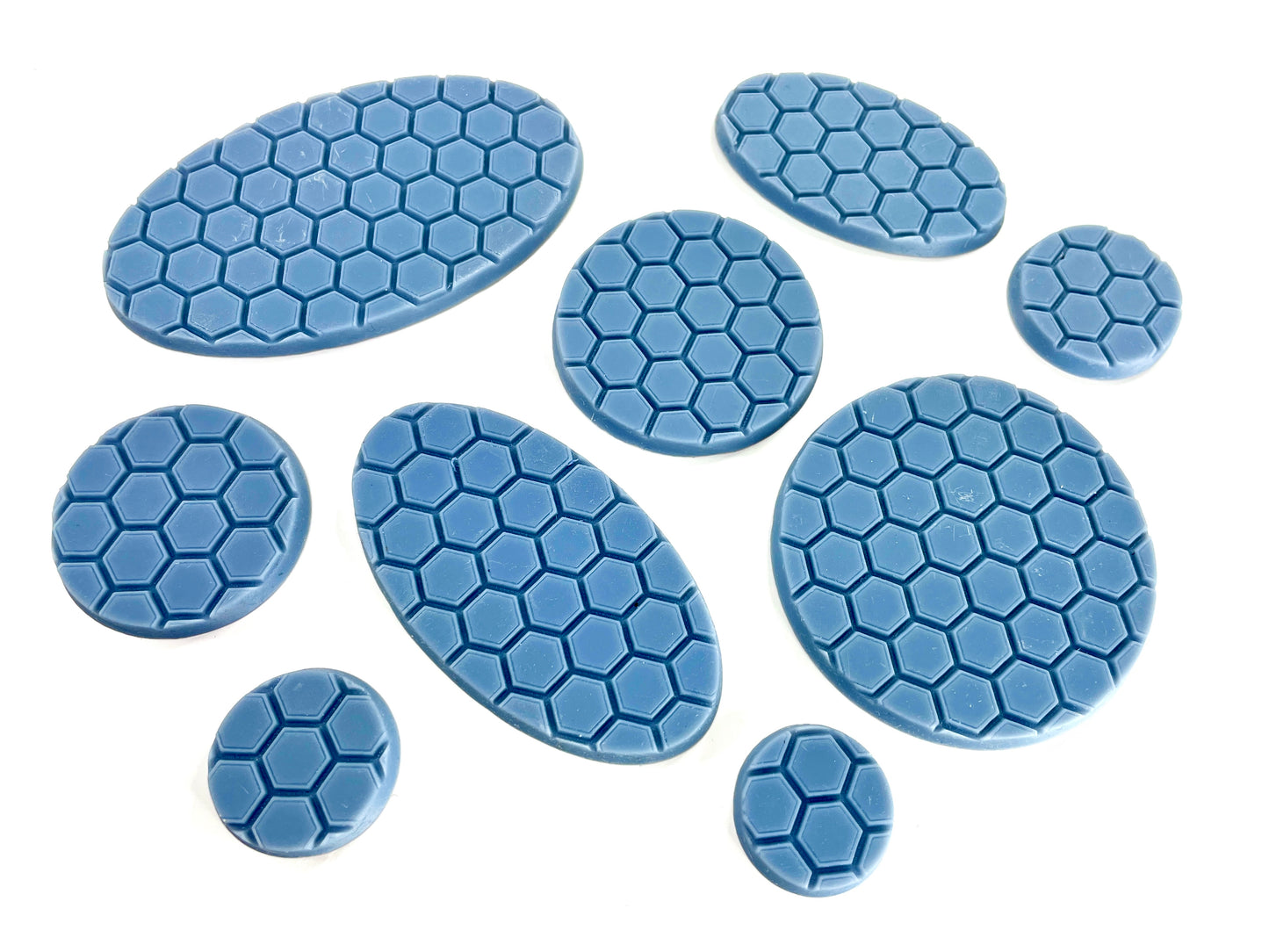 33-Piece Round Base Set with Magnet Slots: Hex Metal Panel