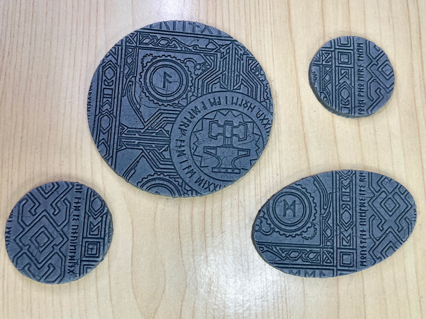 Print 'N' Roll: The Mountain King's Hoard (Texture Roller and Terrain Set)