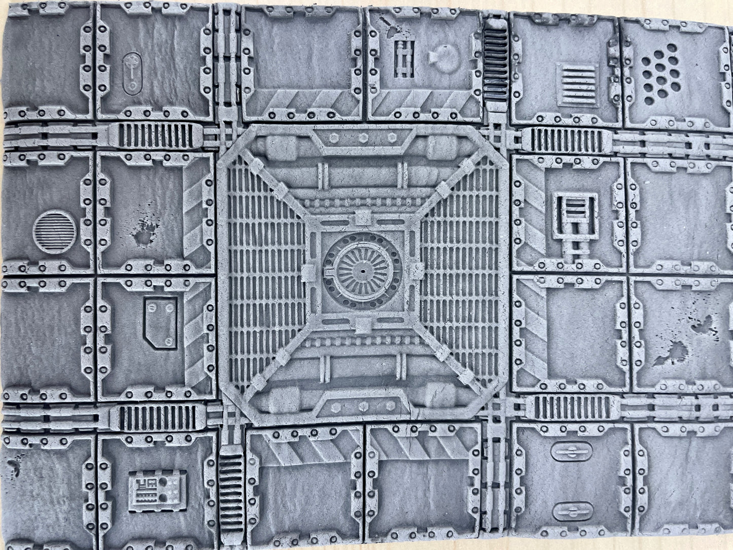 Print 'N' Roll Set 28: Grim Iron Underbelly (Texture Roller and Terrain Set)