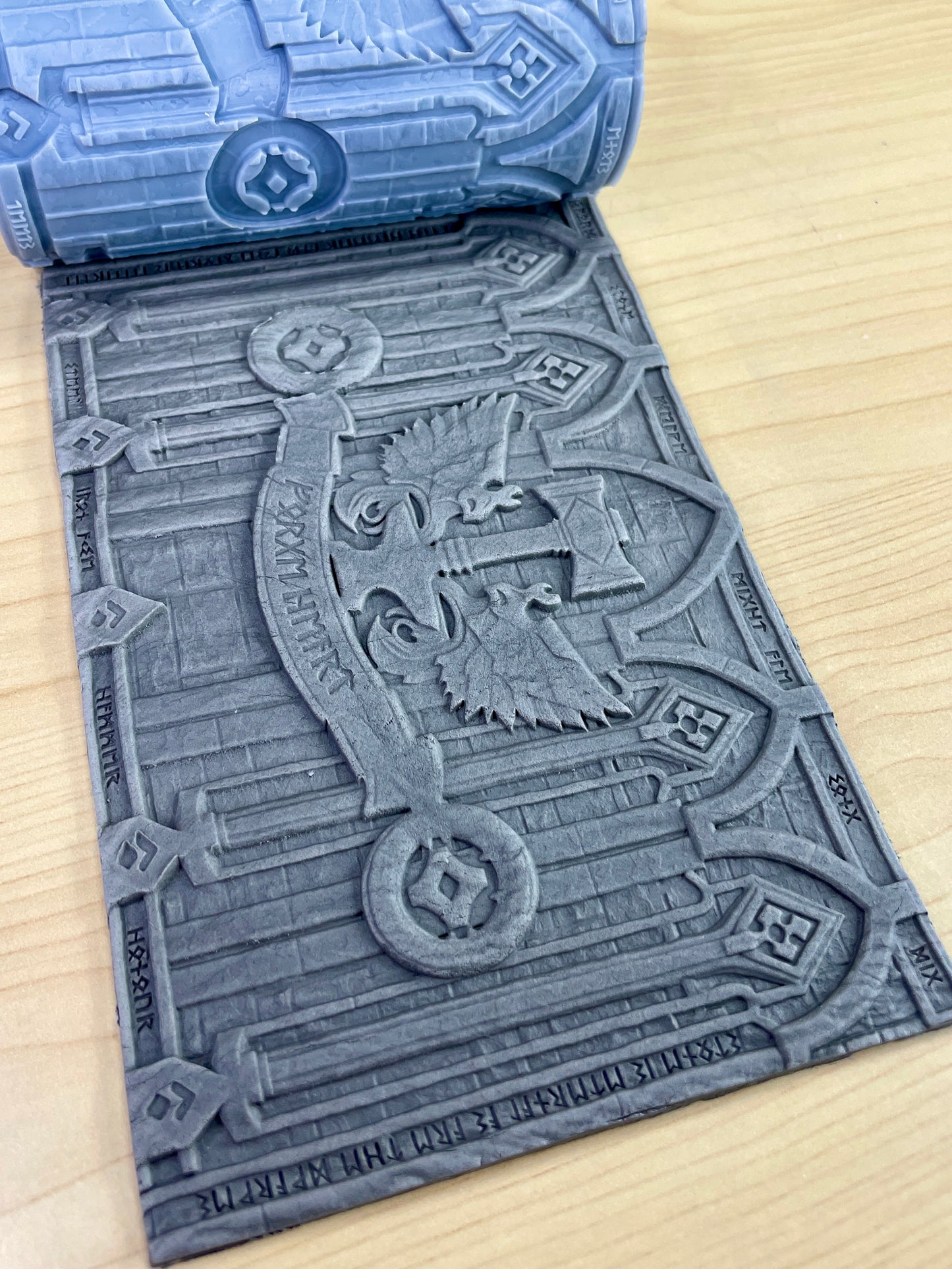 Print 'N' Roll: The Mountain King's Hoard (Texture Roller and Terrain Set)