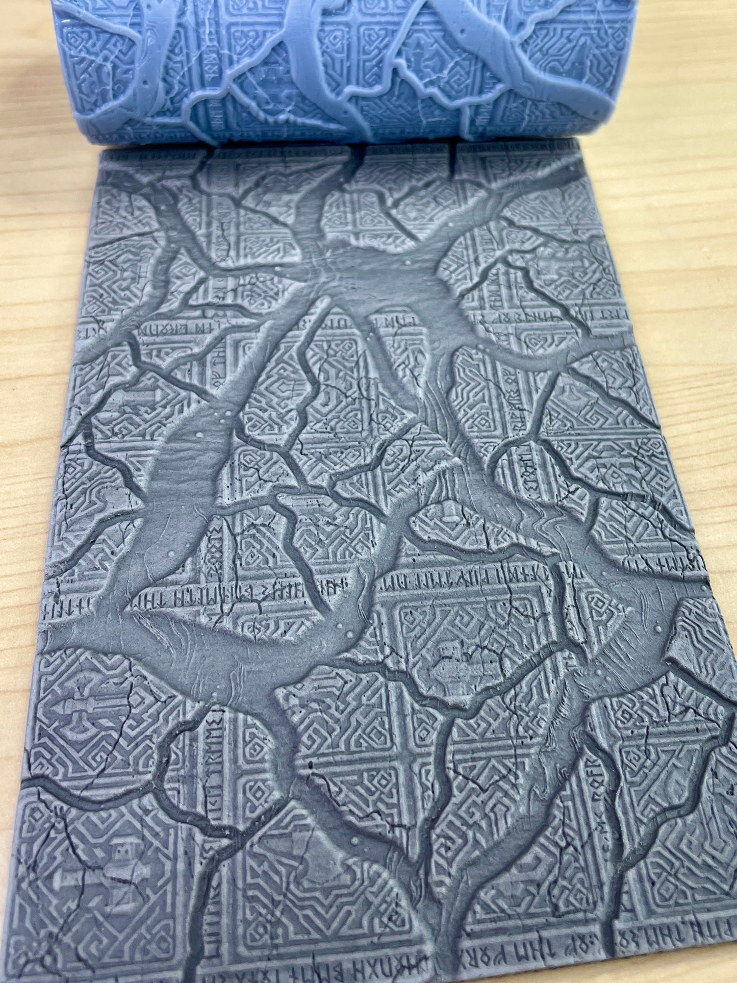 Print 'N' Roll: The Mountain King's Hoard (Texture Roller and Terrain Set)