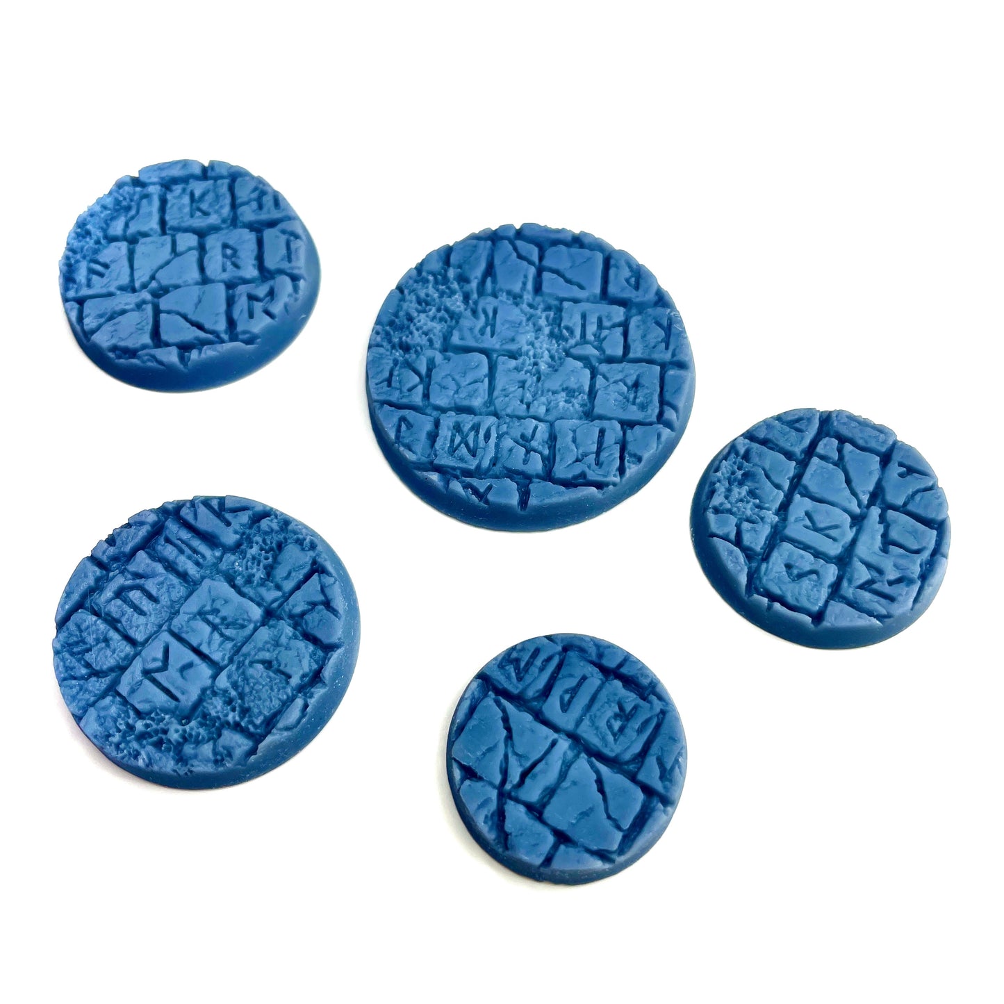 33-Piece Round Base Set with Magnet Slots : Rune Tiles