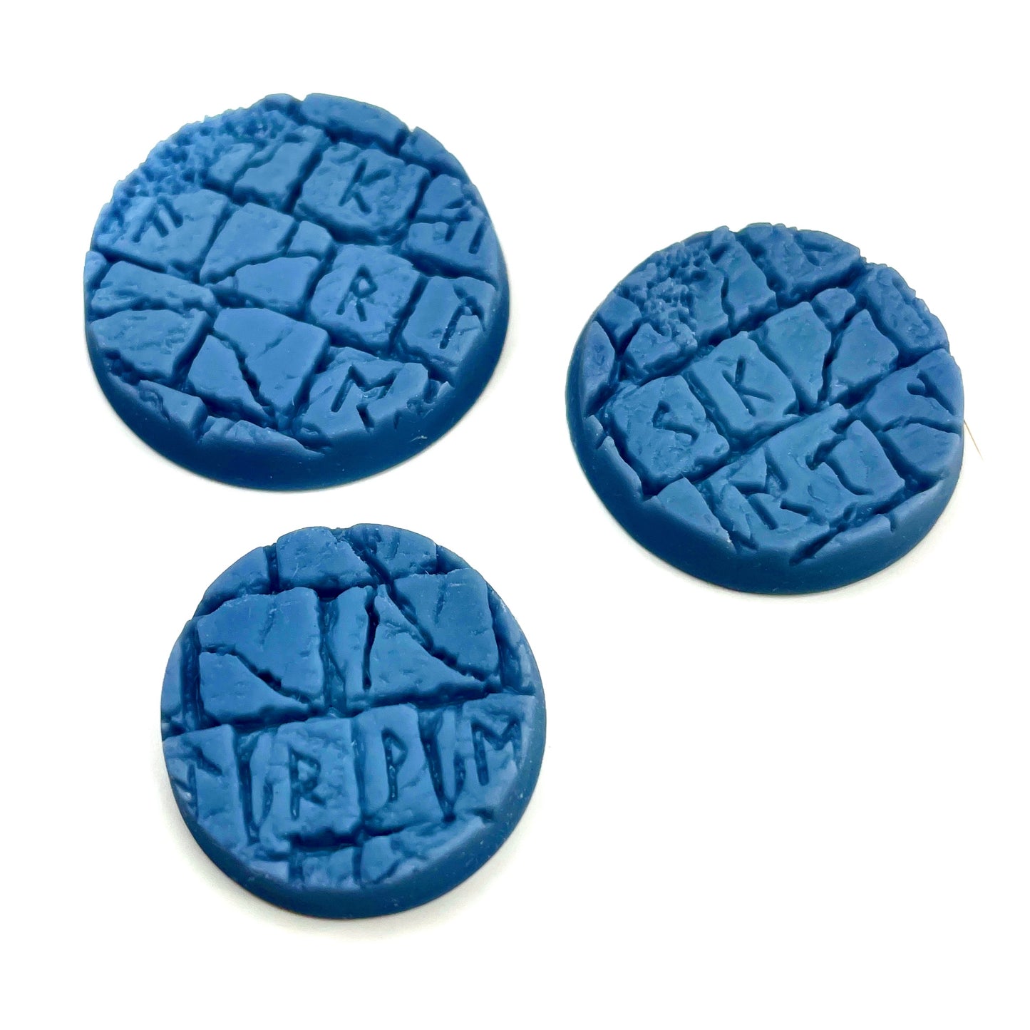 33-Piece Round Base Set with Magnet Slots : Rune Tiles