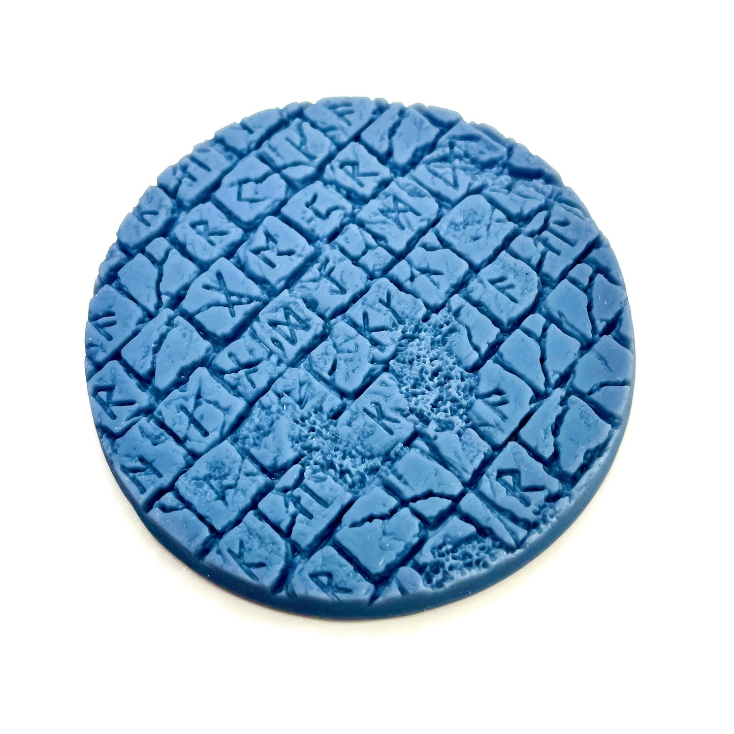 33-Piece Round Base Set with Magnet Slots : Rune Tiles
