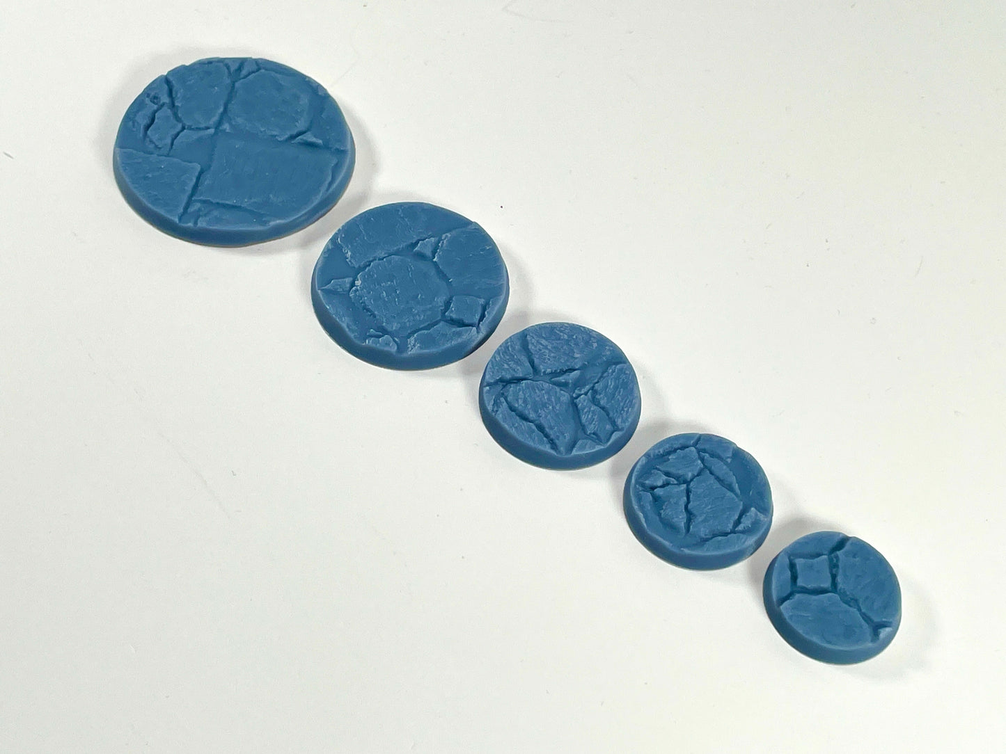 33-Piece Round Base Set with Magnet Slots : Worn Stone Tiles