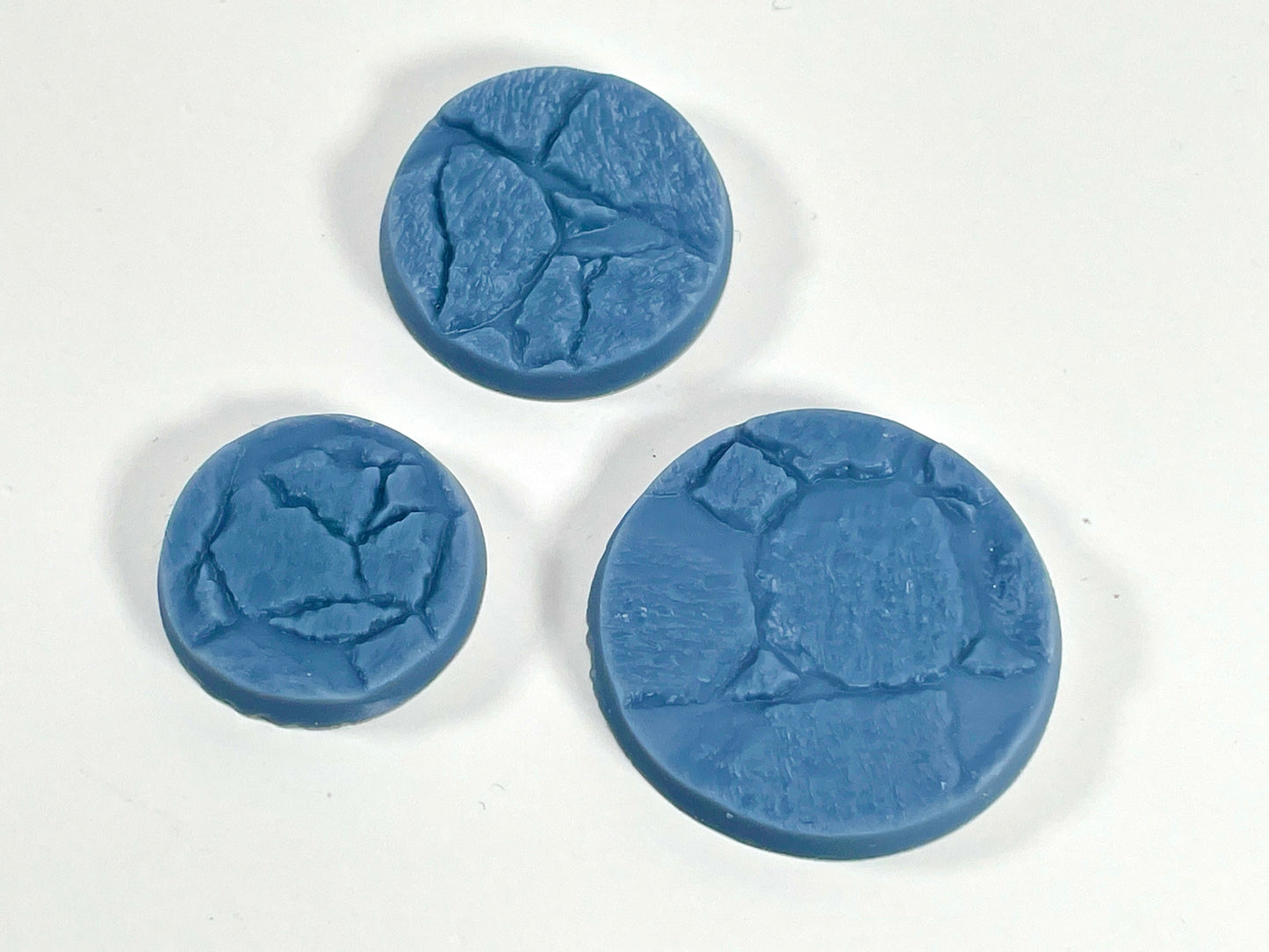 33-Piece Round Base Set with Magnet Slots : Worn Stone Tiles